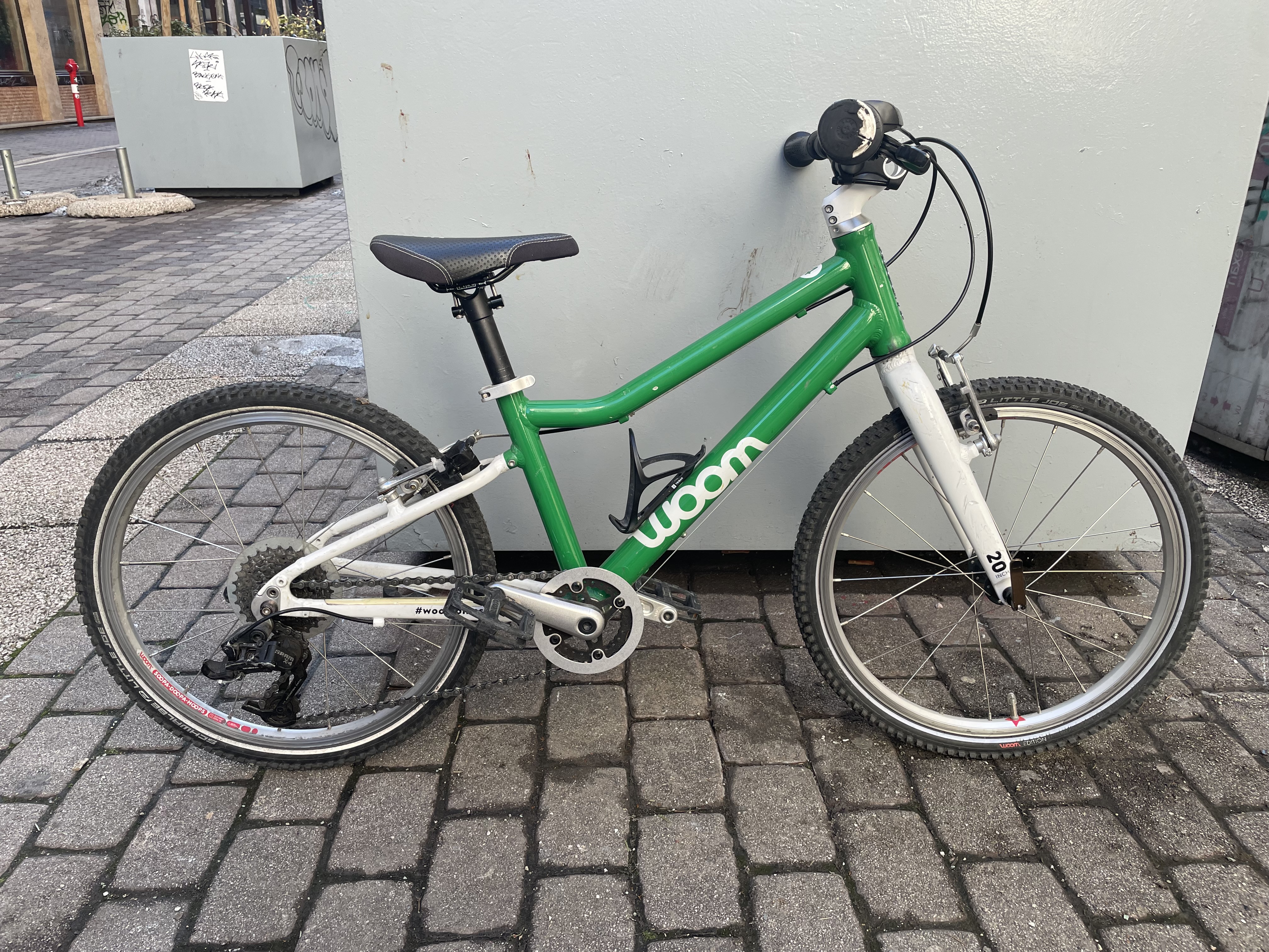 EUR 14/4 hours, EUR 18/day, EUR 32/two days, EUR 14/additional day